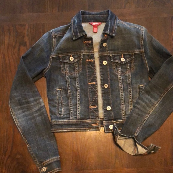 Jean jacket - Picture 1 of 7